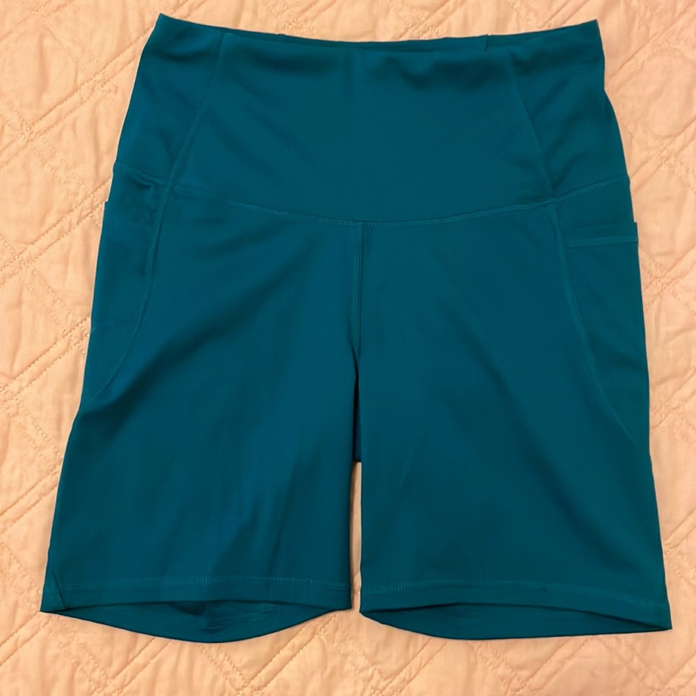 Biker shorts 7 in